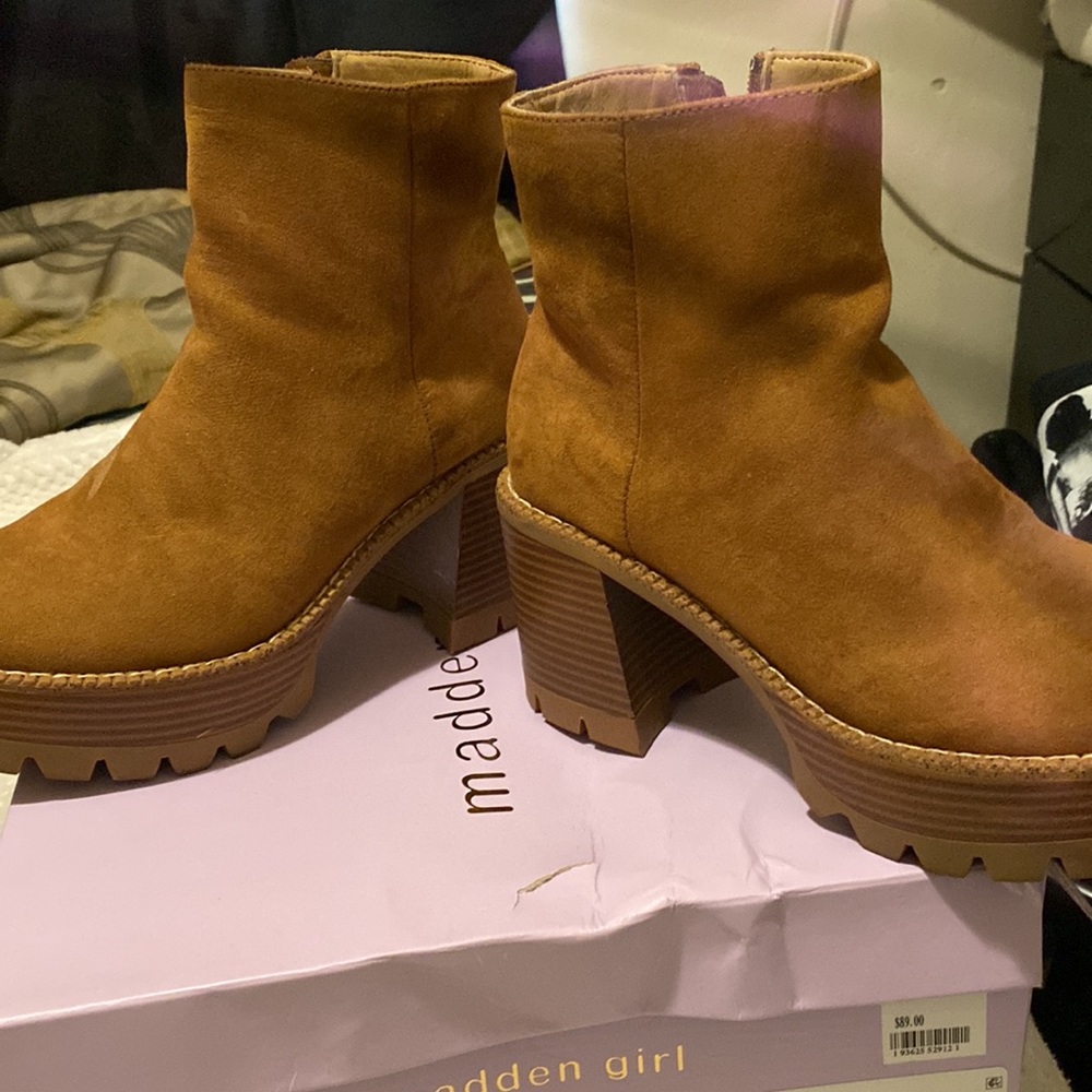 Suede boots - Picture 4 of 5